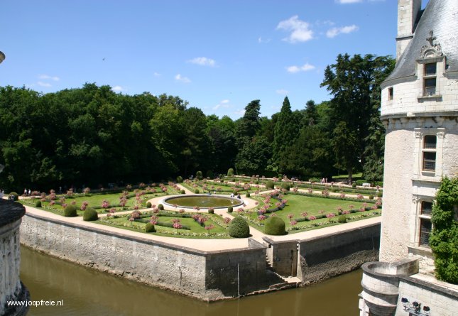 Tuin van Catharina de Medici, gezien vanuit kasteel Chenonceau